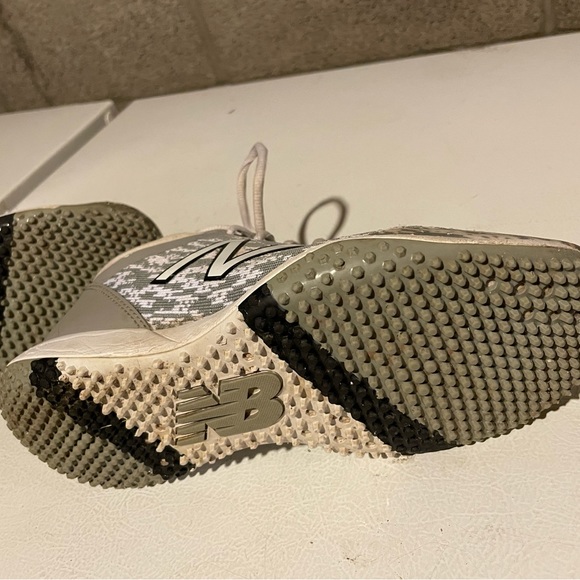 New balance 6.5 turf shoes - Picture 5 of 7